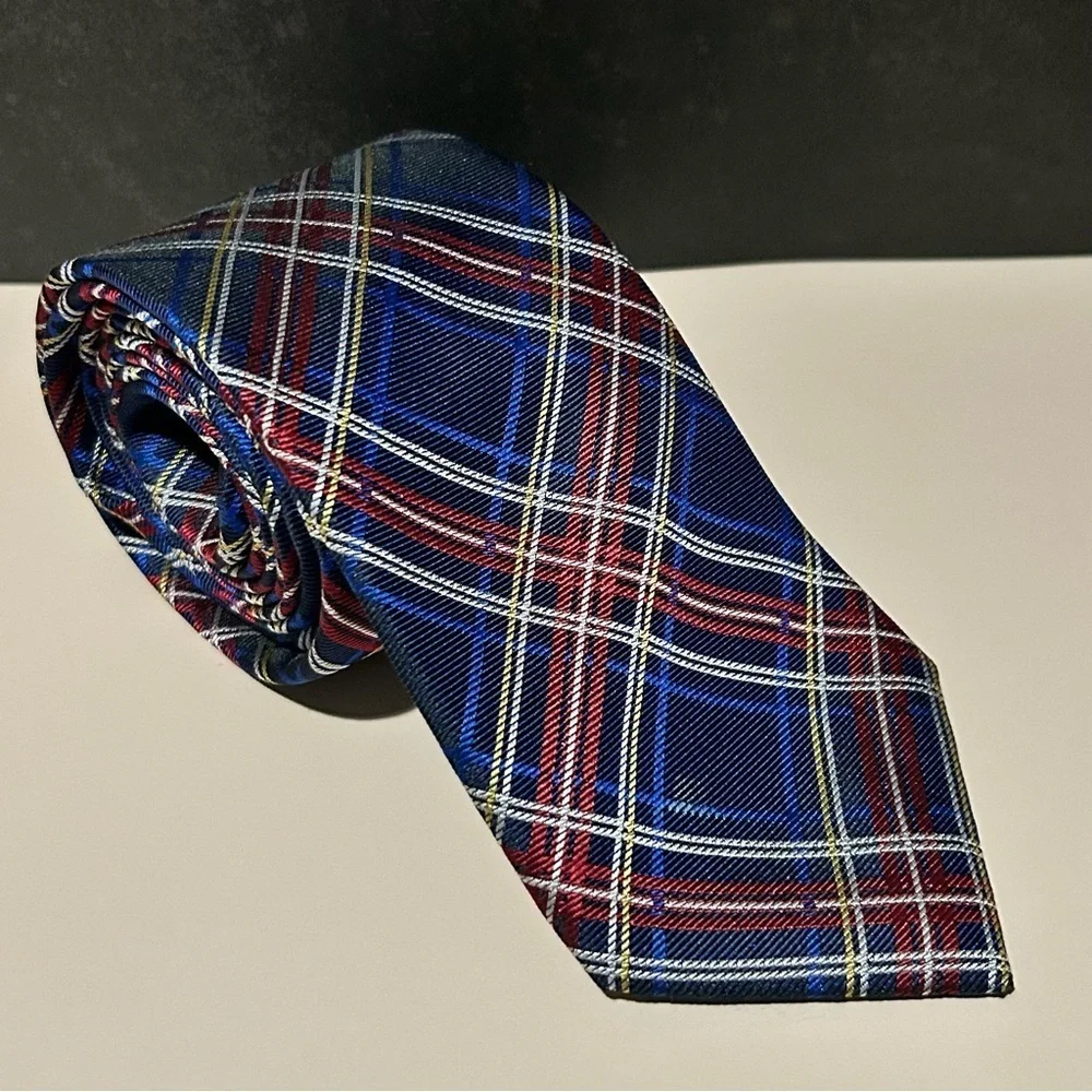 Zodiac 100% Silk Blue and Red Patterned 61” Men’s Tie